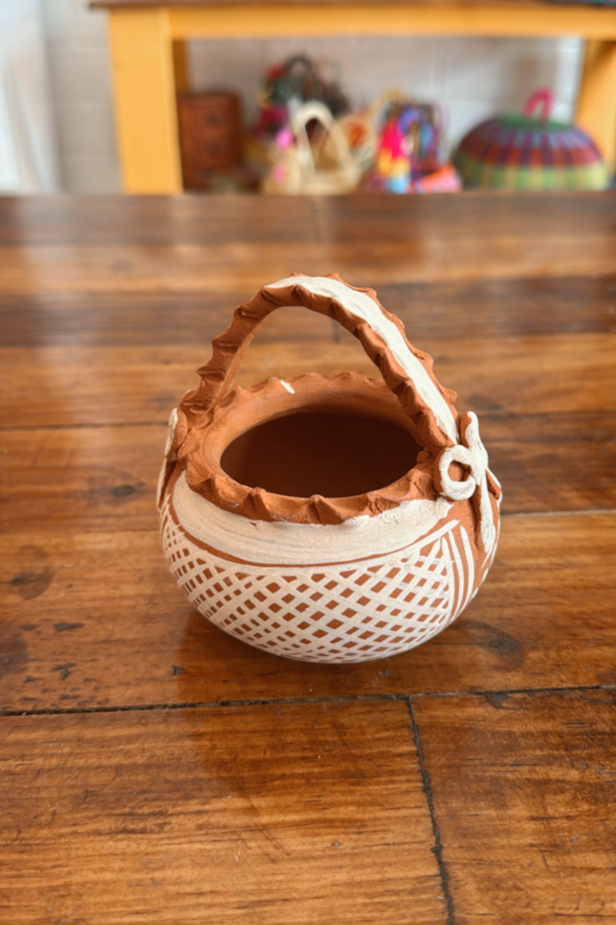Canastita de barro chica Patambán