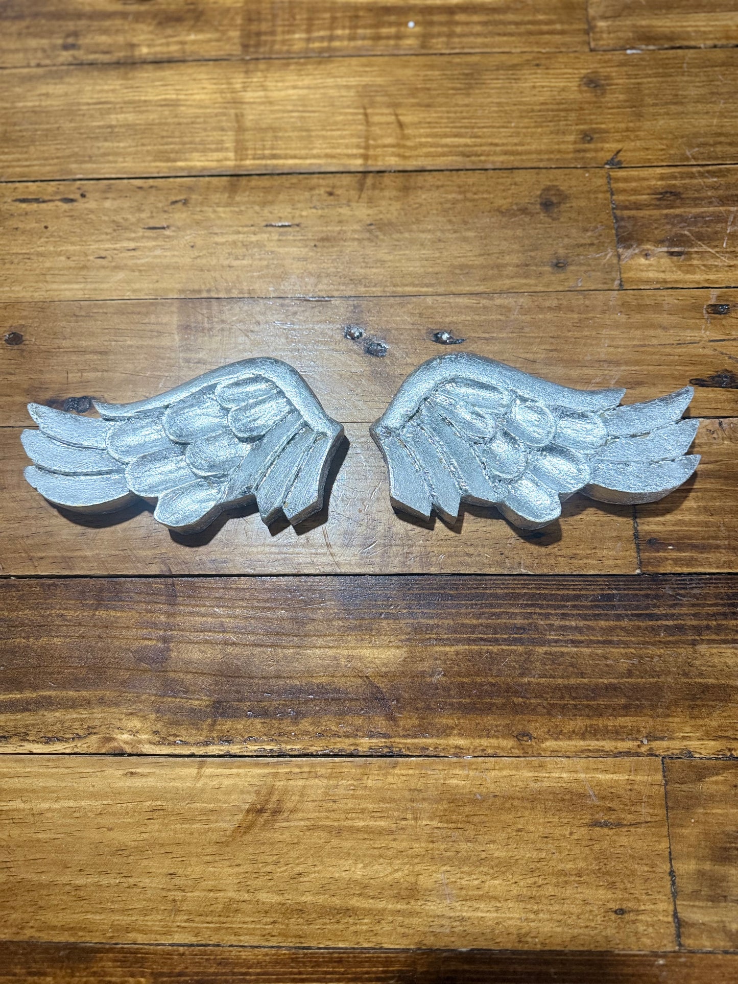 Par de alas de madera plata 20 cms