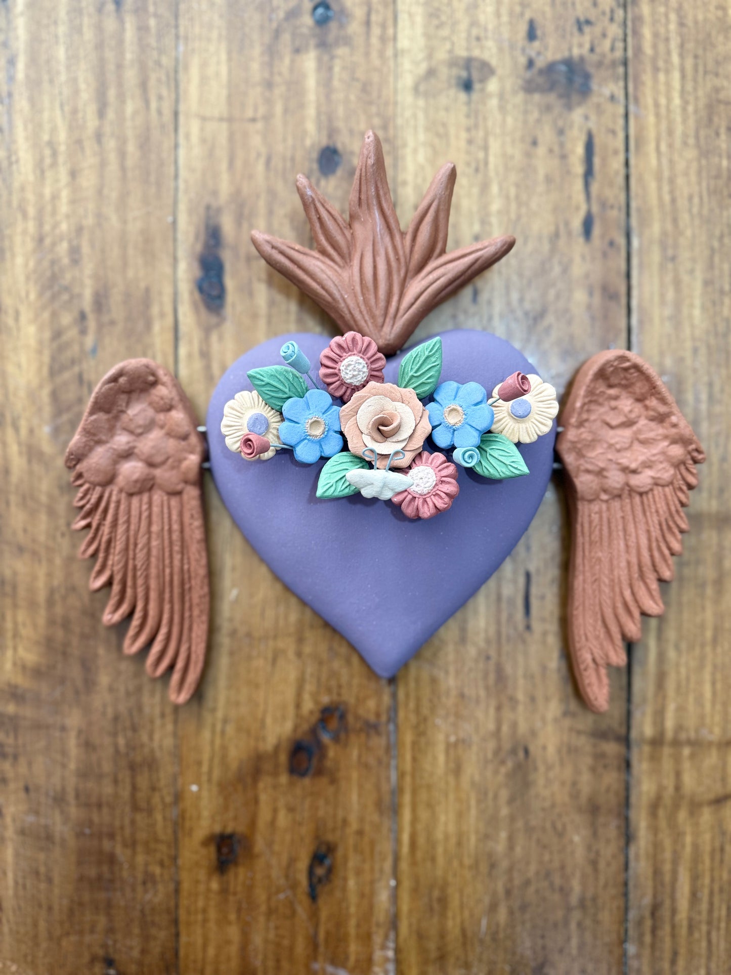Corazón con alas morado Metepec
