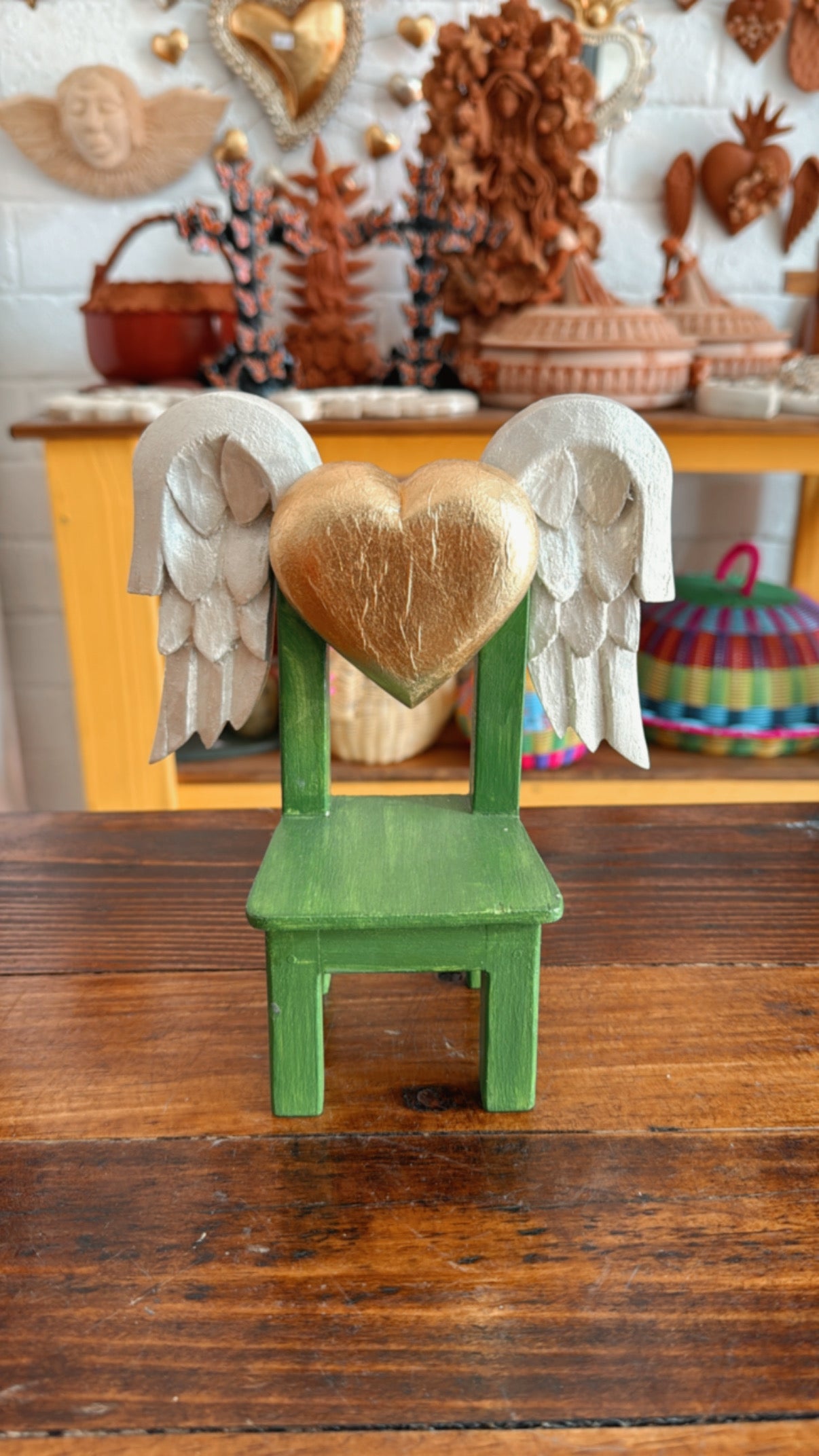 Silla de madera verde alas 20 Cms de alto