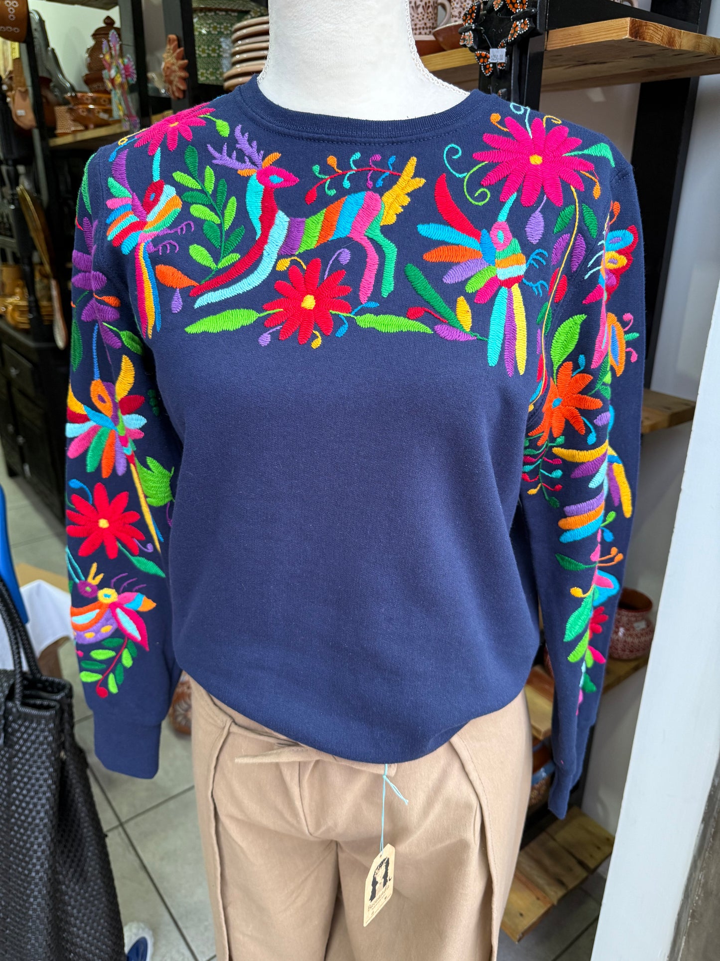 Sudadera azul bordado otomí talla M mujer