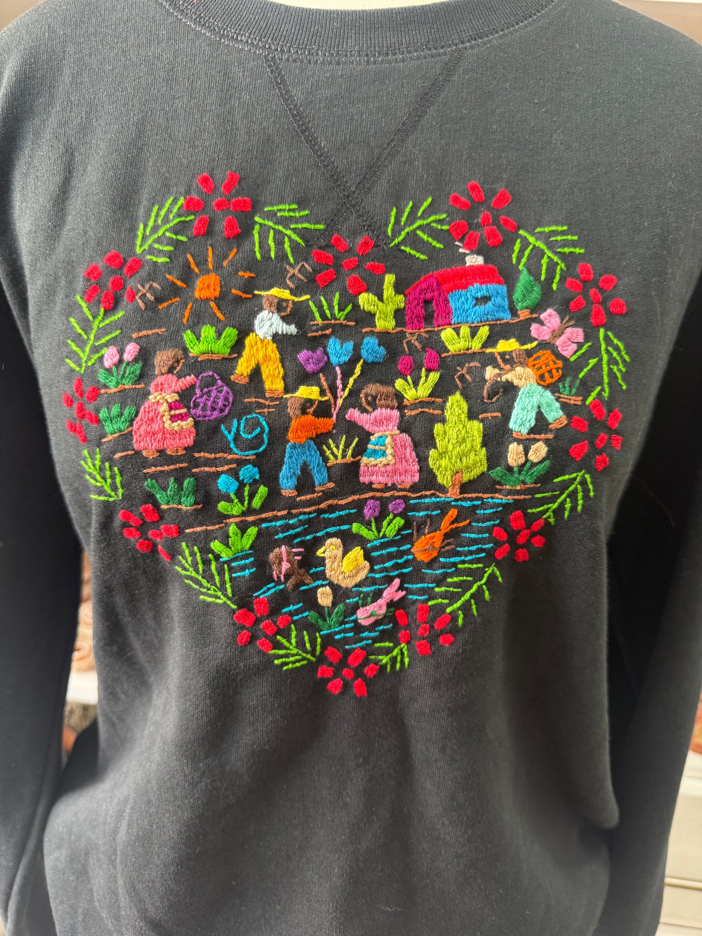 Sudadera negra talla M-G Tzintzuntzan mujer