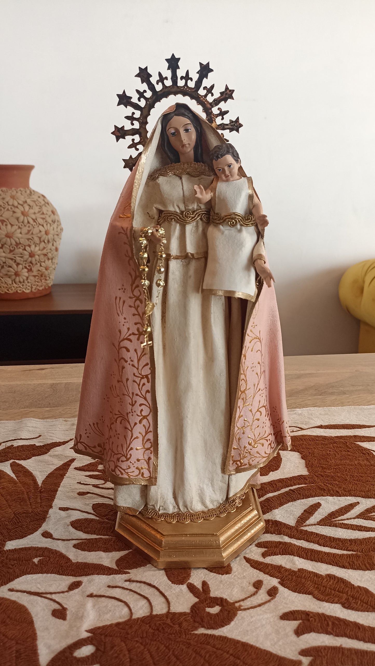 Virgen del Rosario religioso