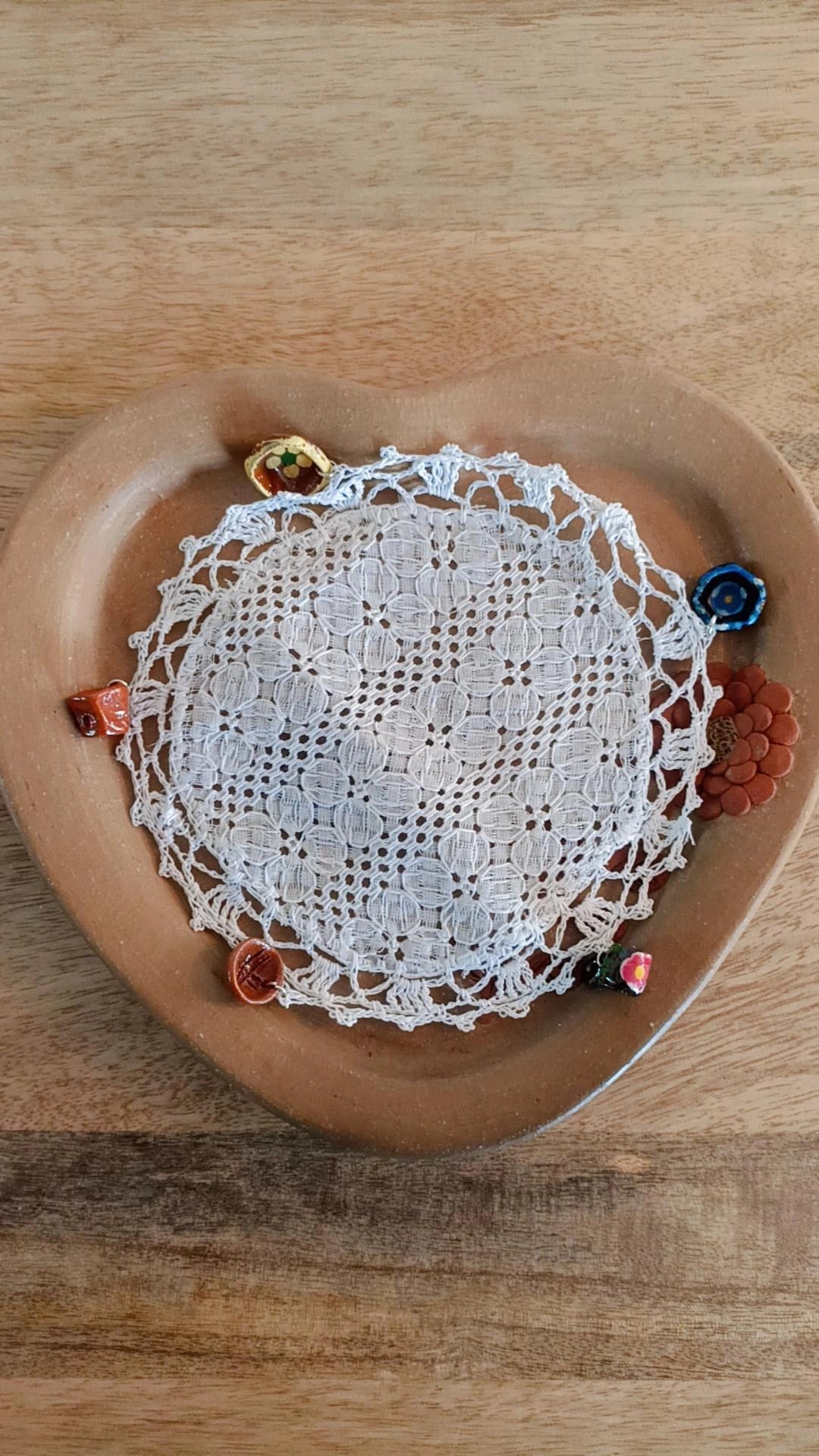 Cubrevasos deshilado blanco modelo 2