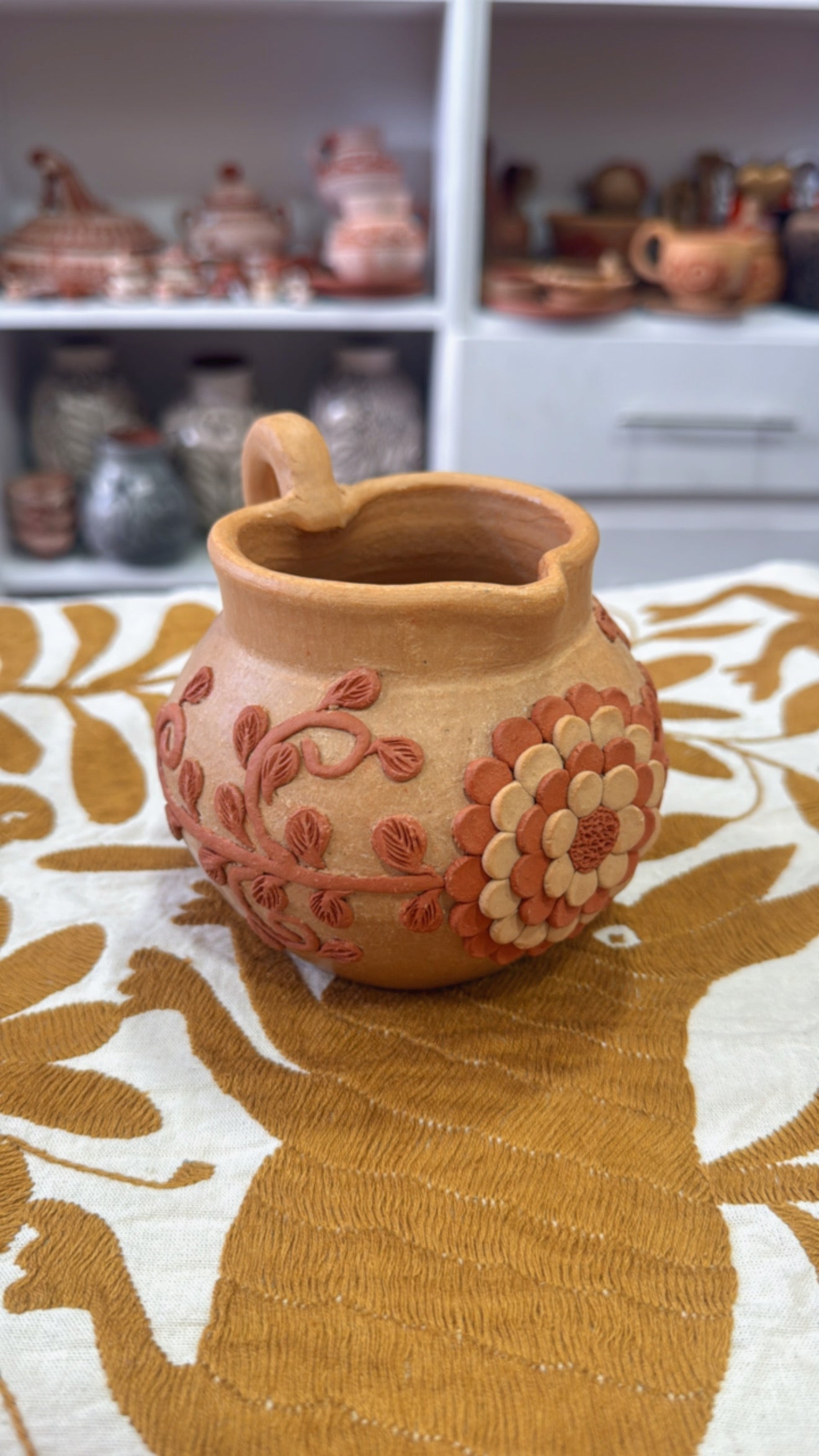 Tazota de corazón bordado Atzompa modelo 1