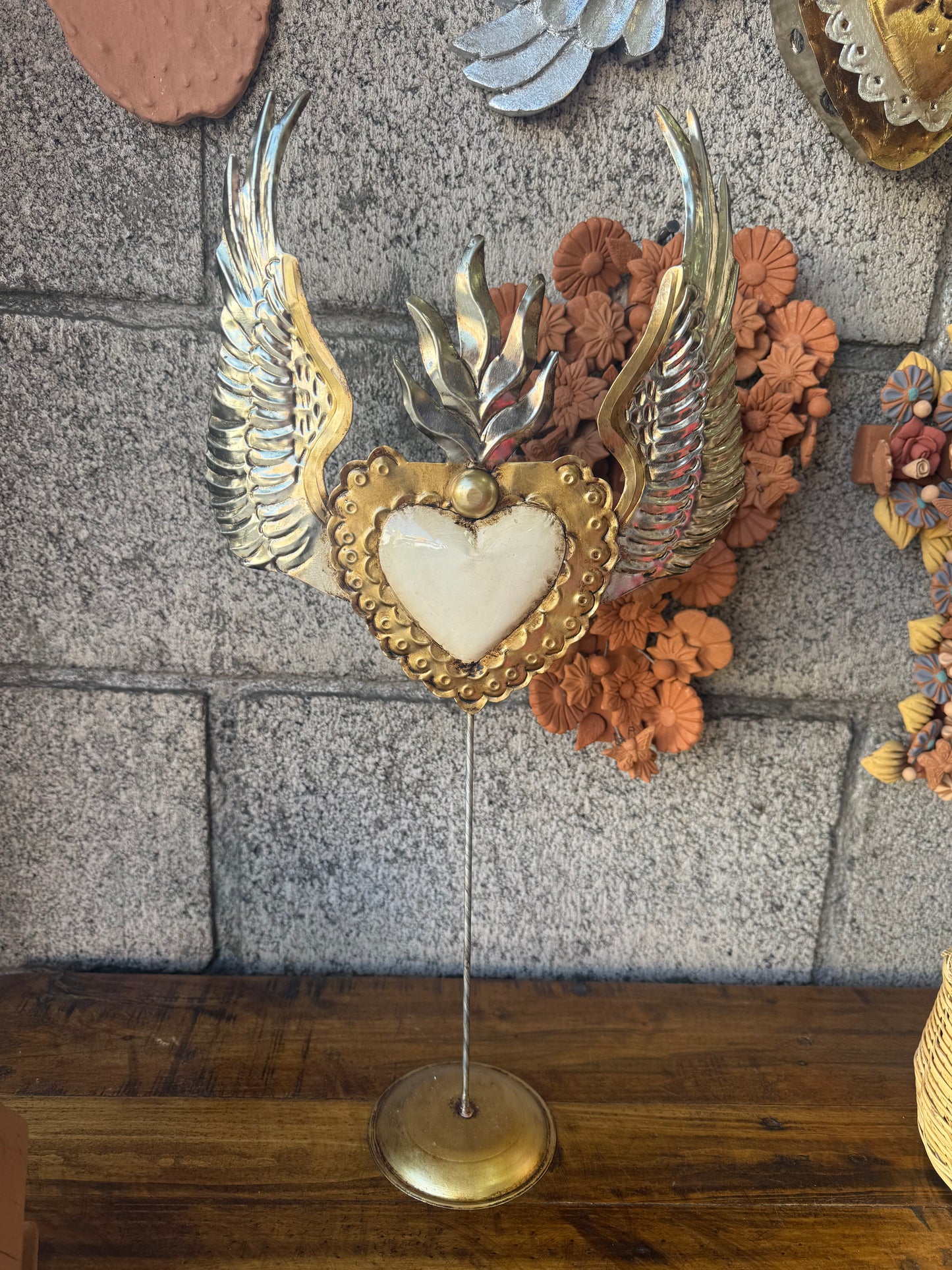 Corazón de latón decorativo blanco