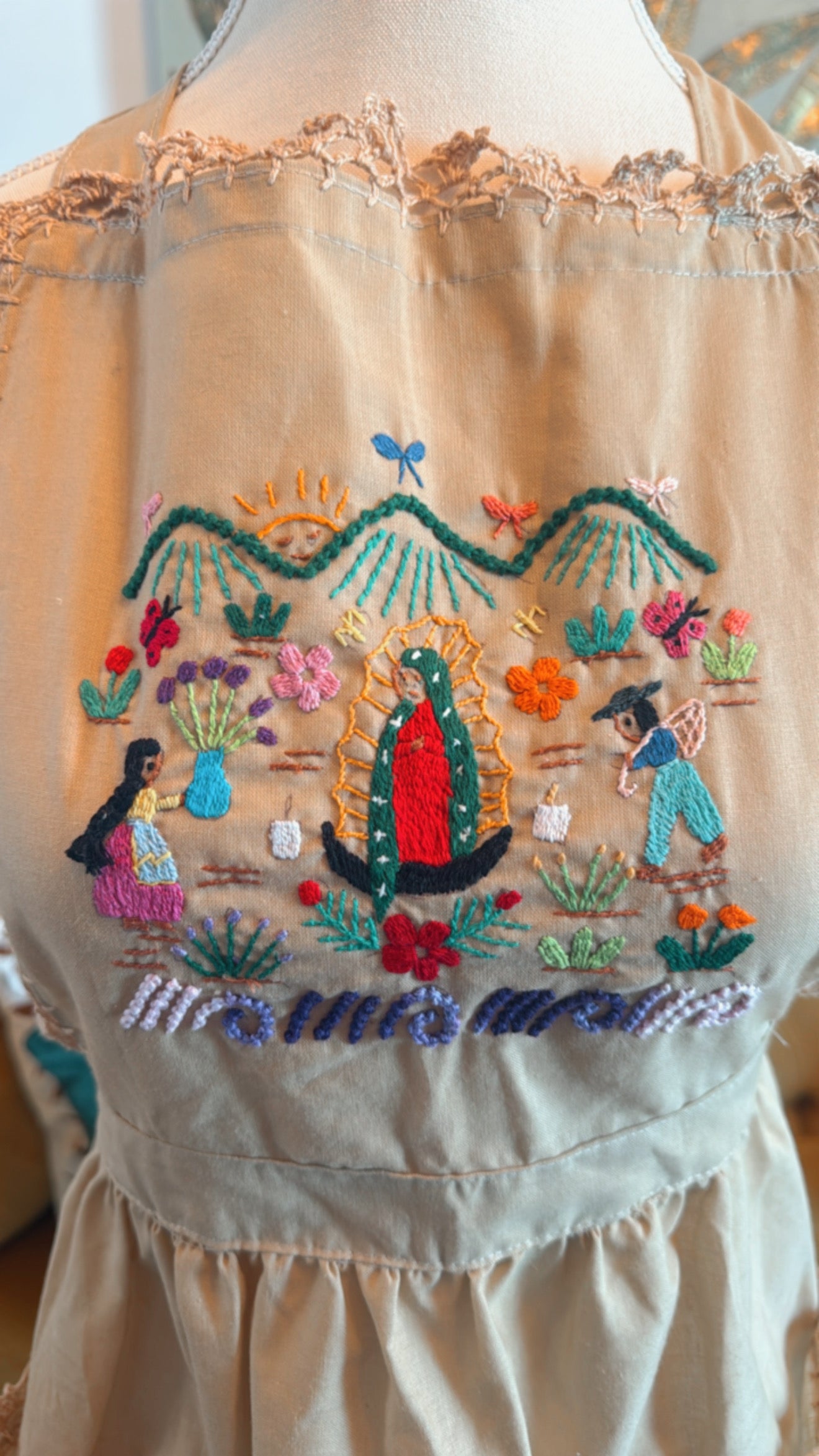 Mandil Virgencita de Guadalupe modelo 2 Tzintzunzan