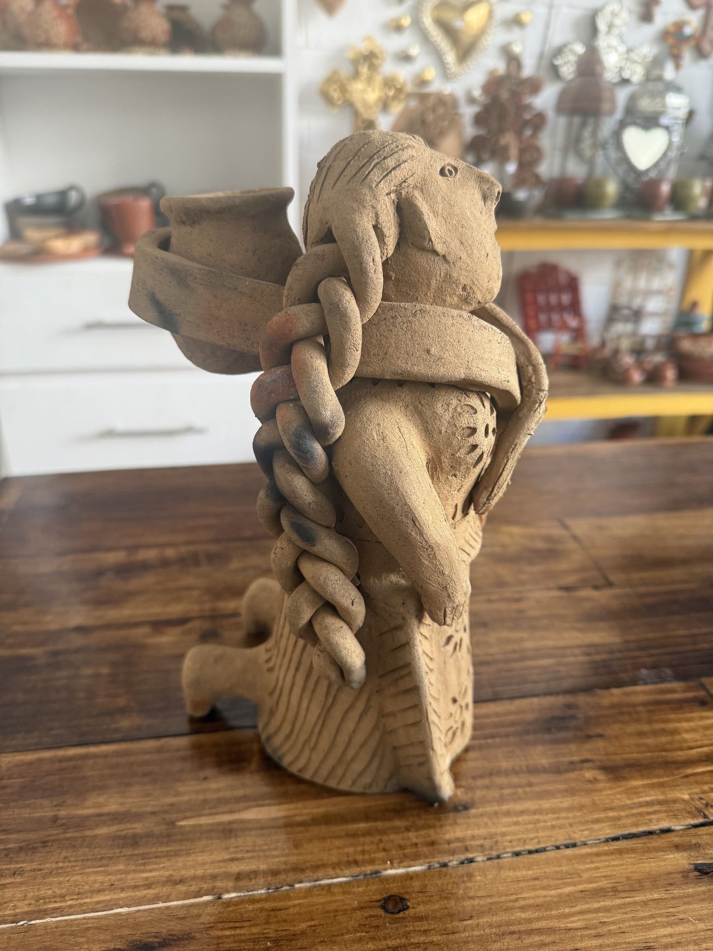 Escultura de mujer purepecha candelero Zipiajo