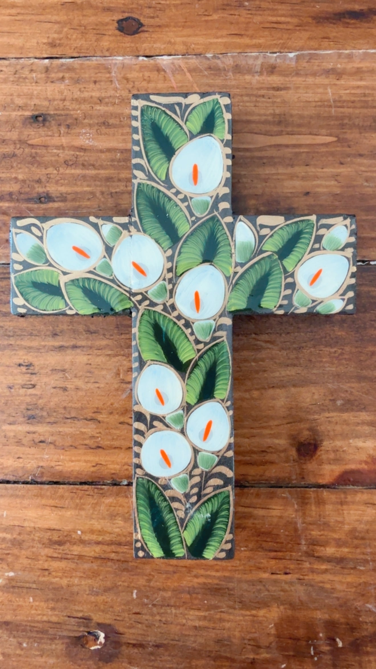 Cruz de madera alcatraces de laca
