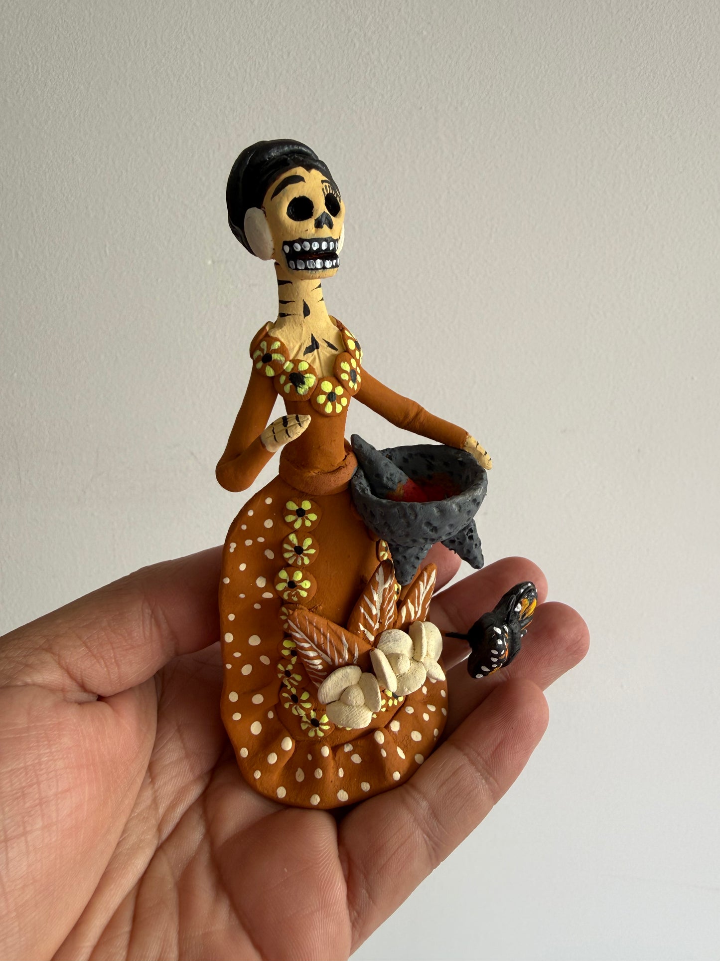 Mini Catrina natural molcajete noche