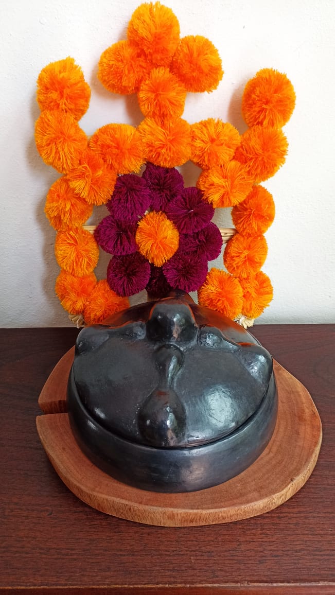 Pan de muerto noche de ánimas