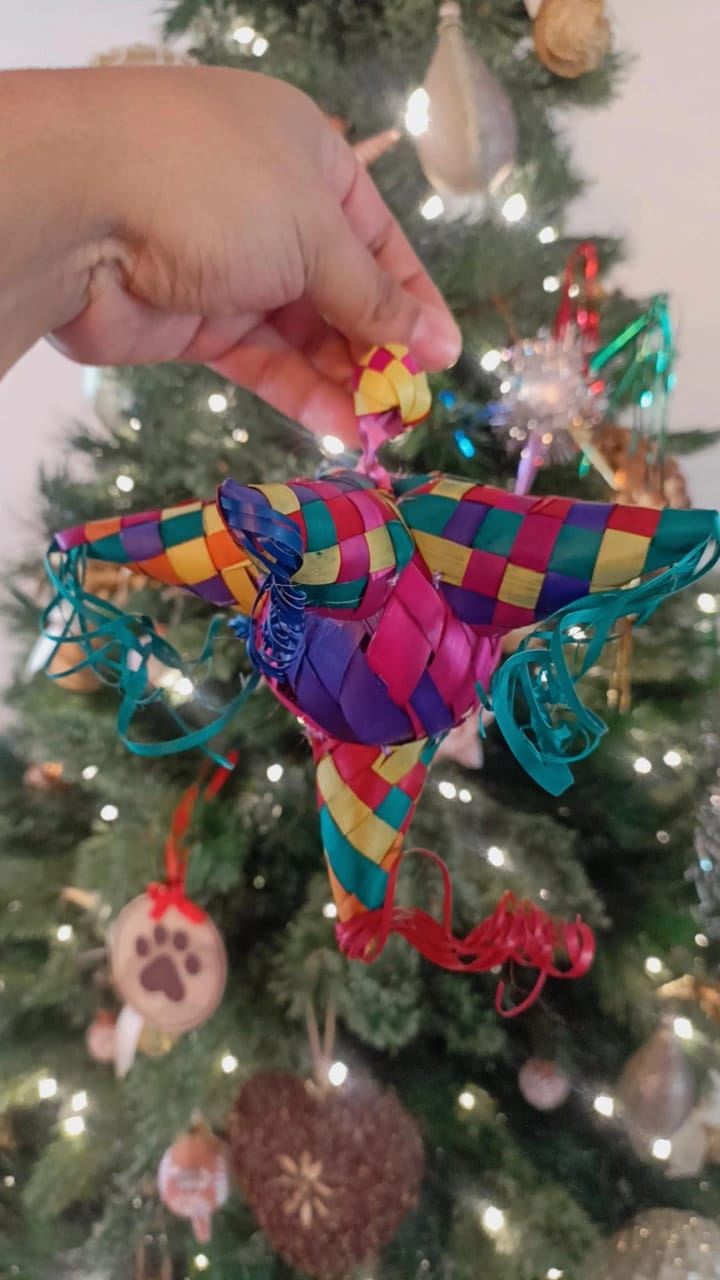 Piñata multicolor de palma navidad