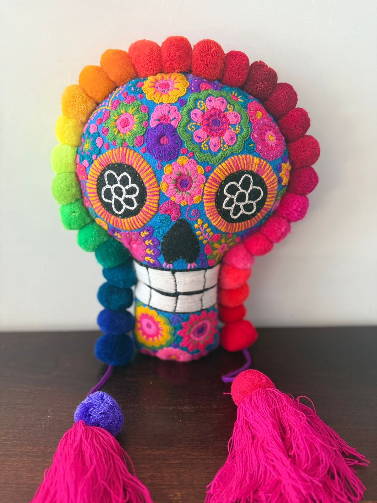 Cojín calavera azul multicolor noche de ánimas Chiapas