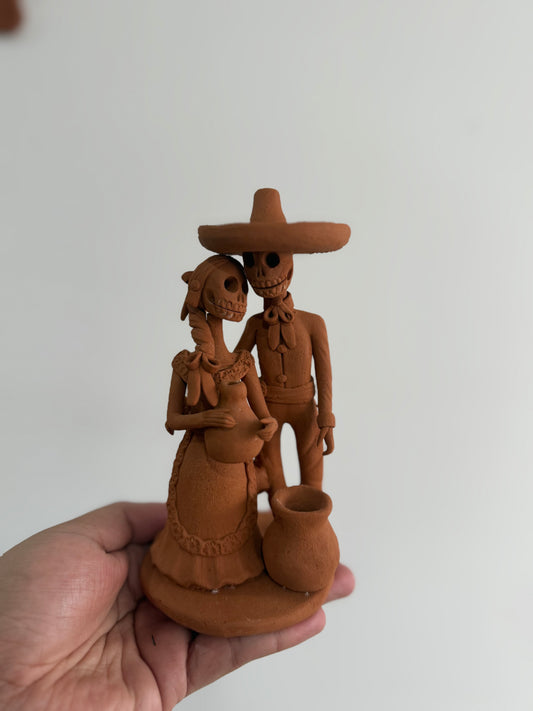 Pareja de catrines olla y plato colección noche de ánimas amor eterno