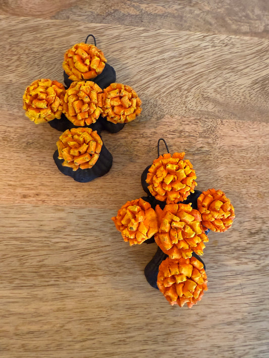 Par de cruces de cempasuchil colección noche de ánimas