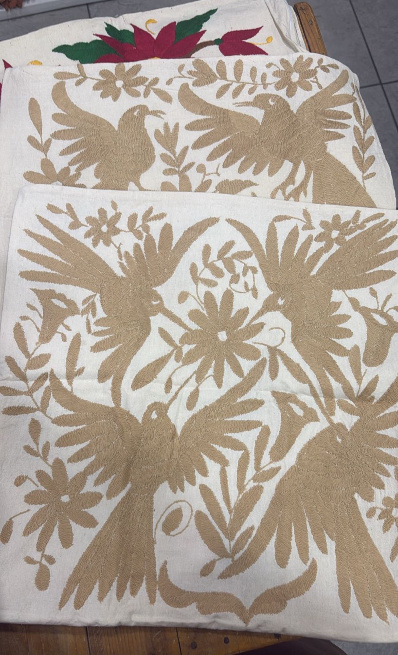 Funda otomí beige modelo 1