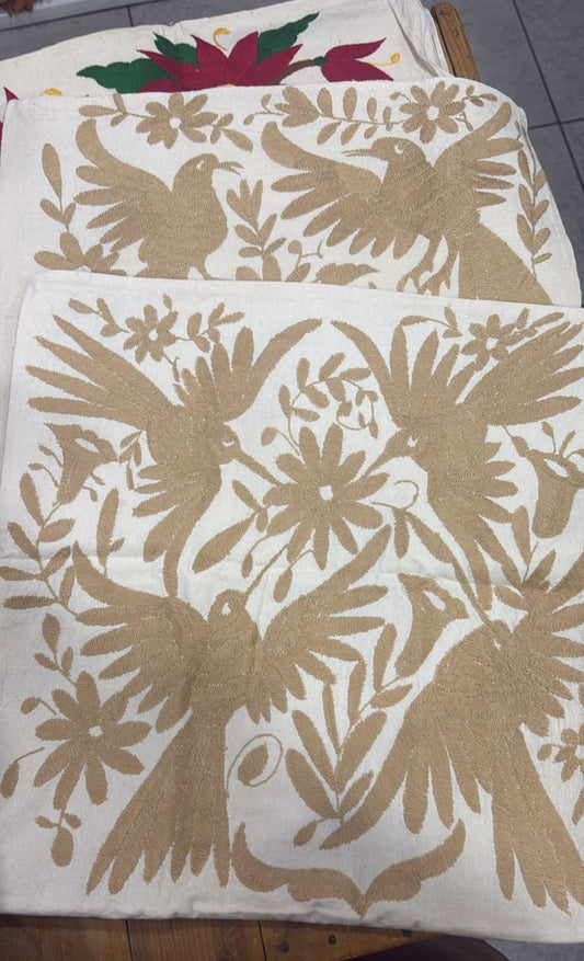 Funda otomí beige modelo 1