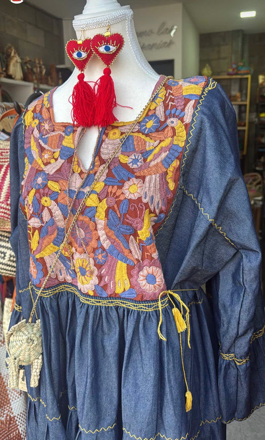Vestido de mezclilla bordado otomí mujer
