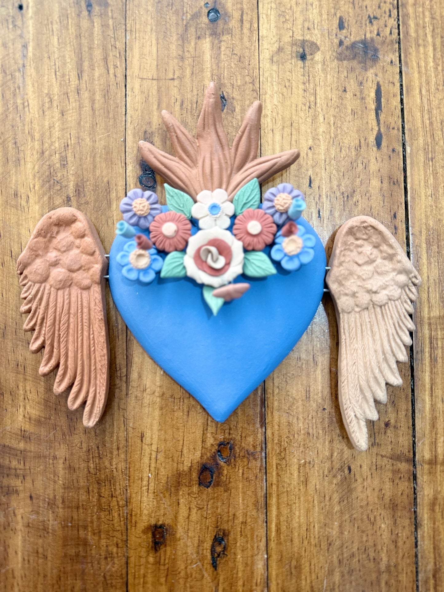 Corazón con alas azul Metepec modelo 1
