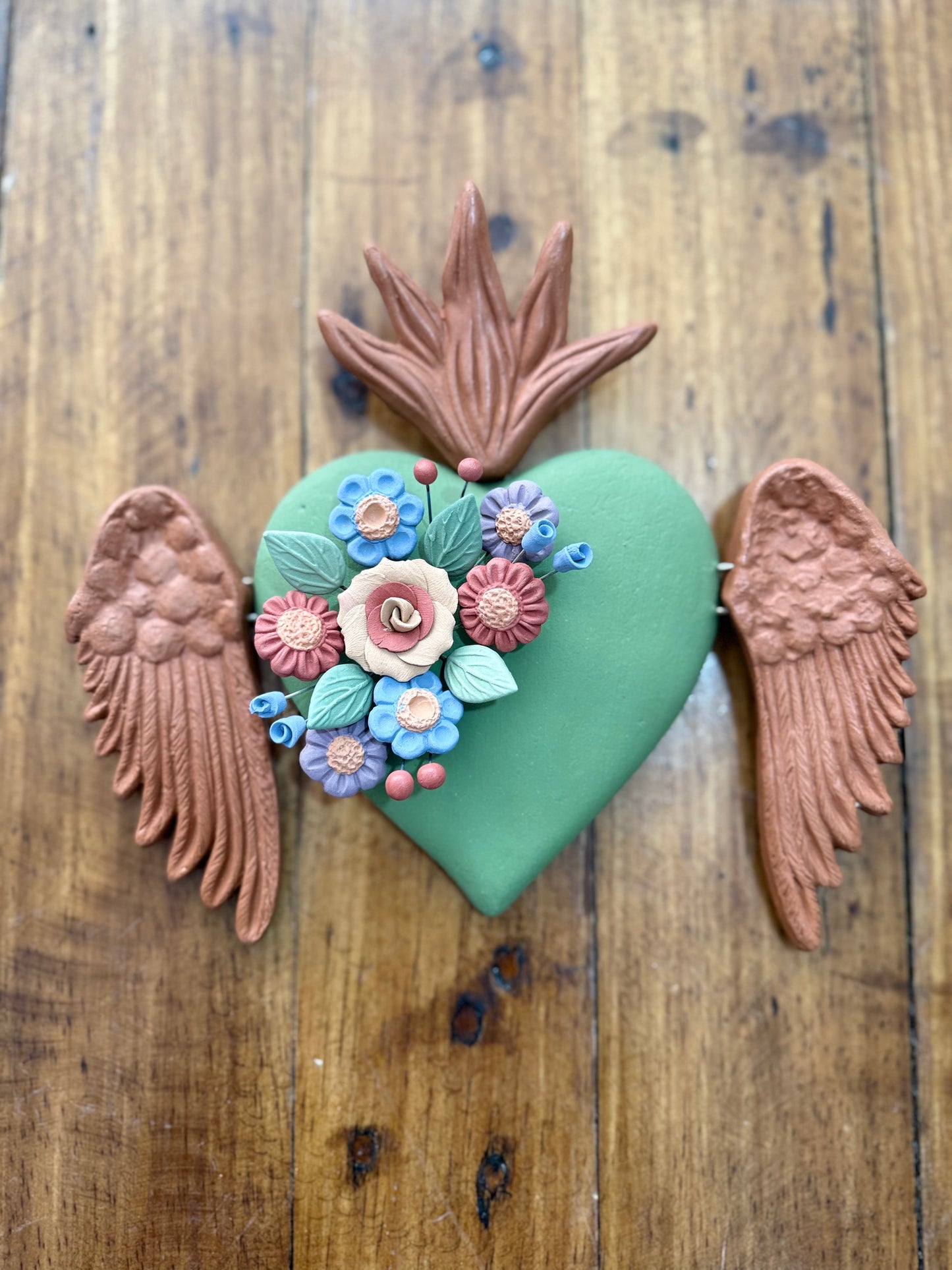 Corazón con alas verde Metepec modelo 1