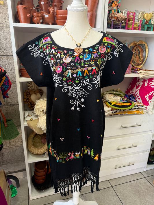 Vestido talla Grande Tzintzuntzan de historias bordadas mujer