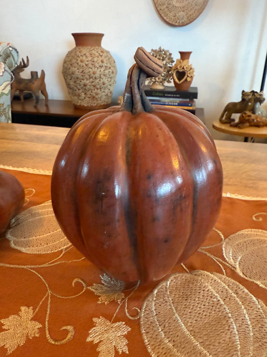 Calabaza roja grande Zinapécuaro noche de ánimas