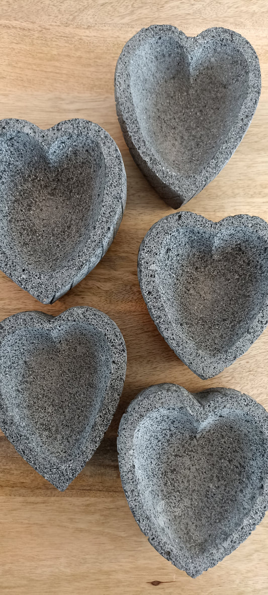 Molcajete en forma de corazón