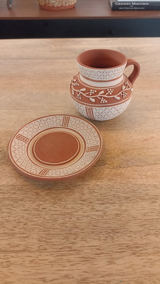 Juego de taza y plato de Patambán