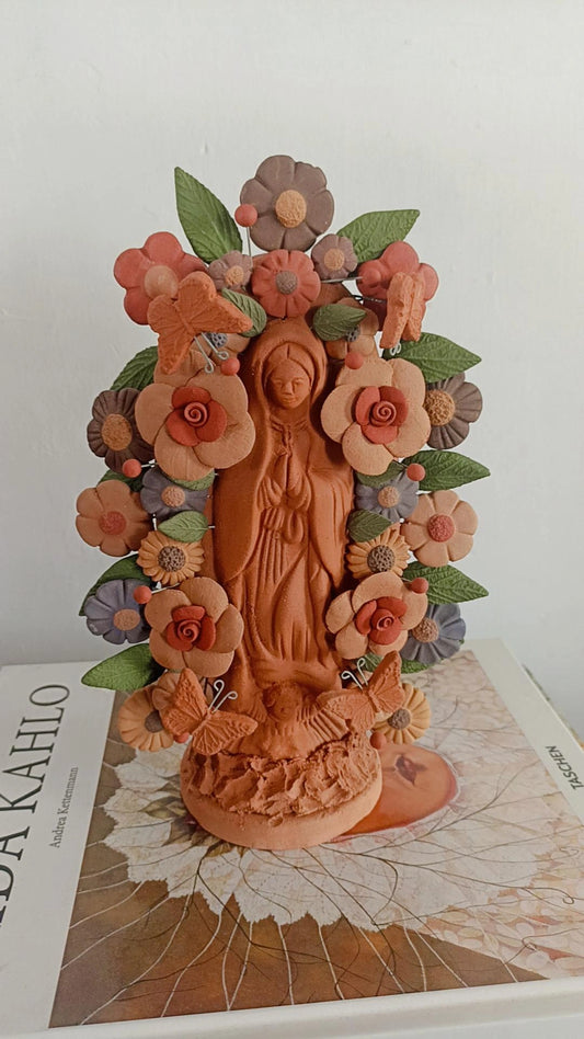 Virgen de Guadalupe Metepec multicolor 21 cms modelo 2