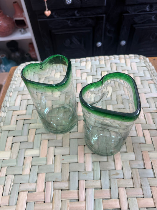 Juego de 2 Vasos de vidrio soplado corazón verde