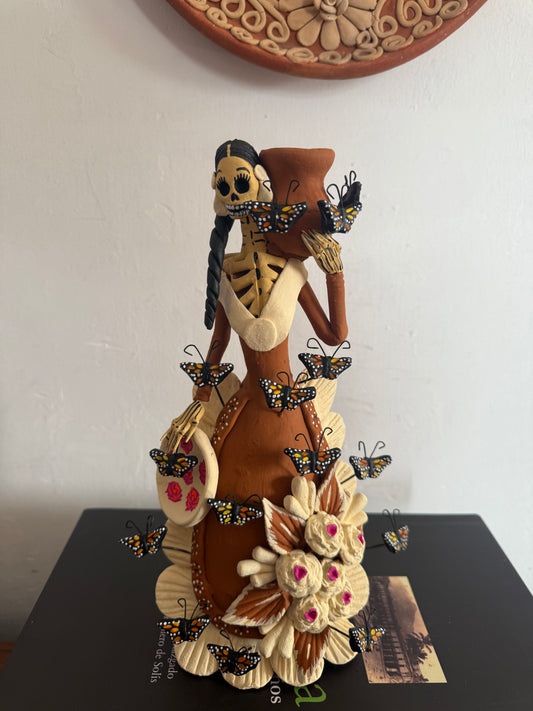 Catrina de plato y jarrón noche de ánimas