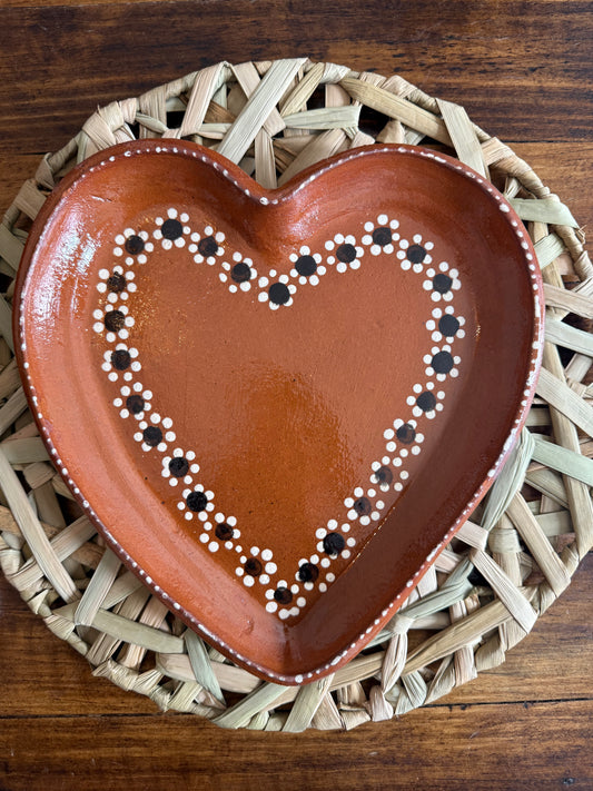Juego de 2 platos de 24 cms de corazón de Capula natural tierra