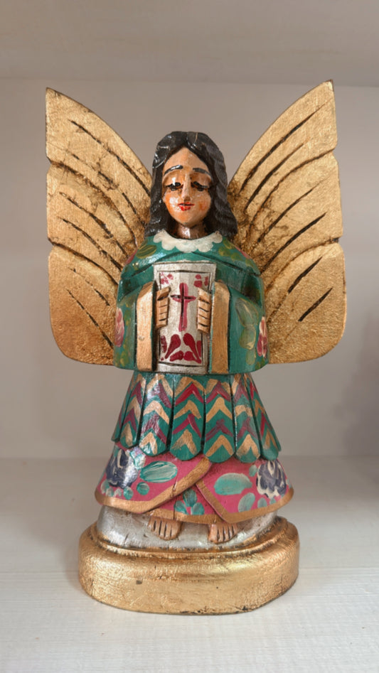 Ángel de madera verde turquesa