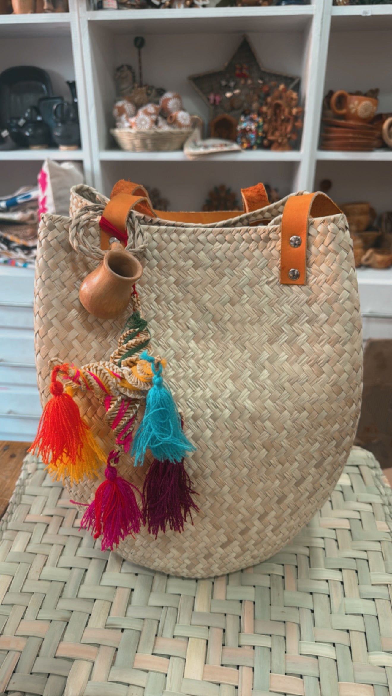 Bolsa de palma grande natural con colgante Navidad