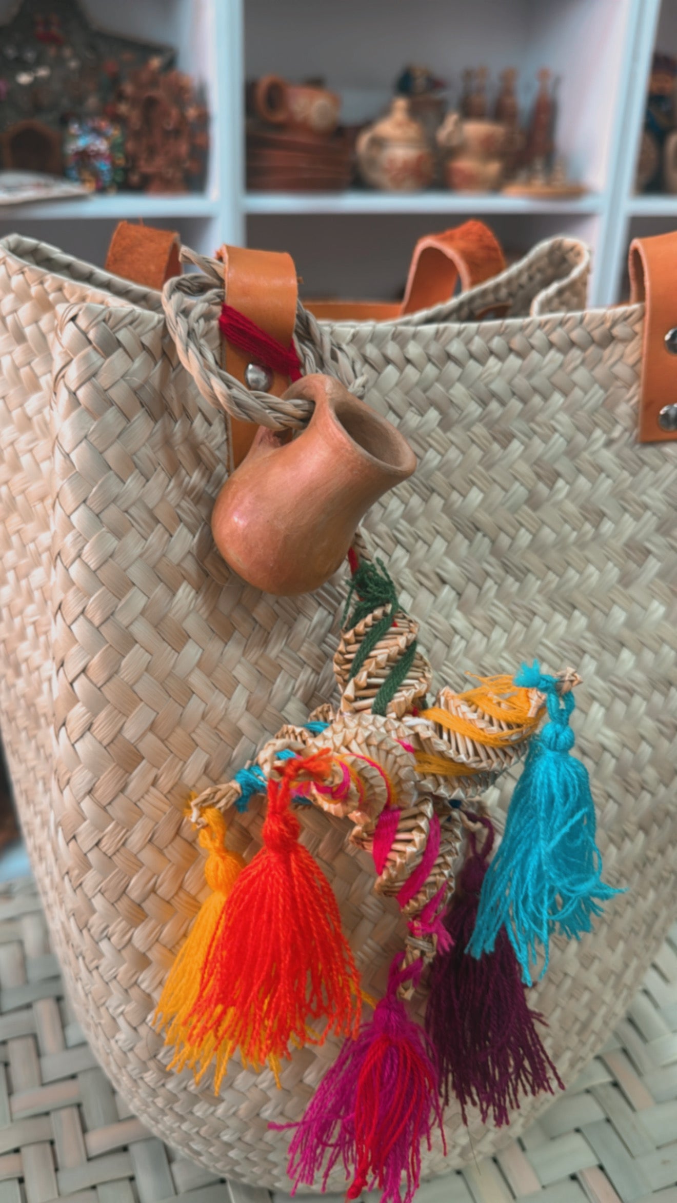 Bolsa de palma grande natural con colgante Navidad