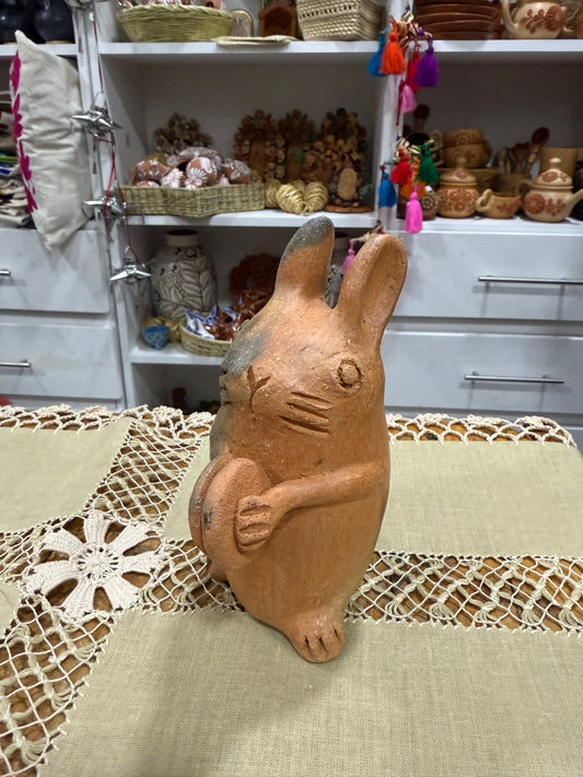 Conejito de platos de barro mixe