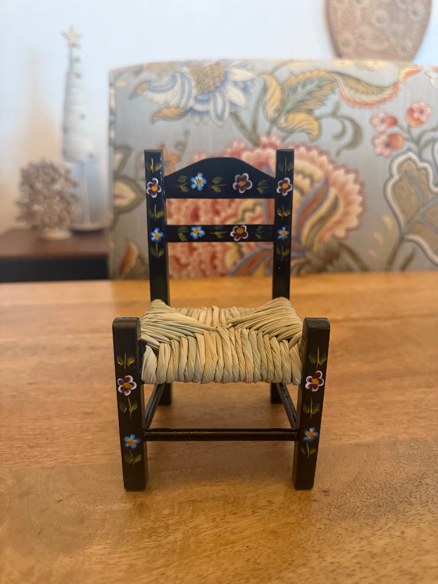 Silla de madera negra 15 Cms de alto