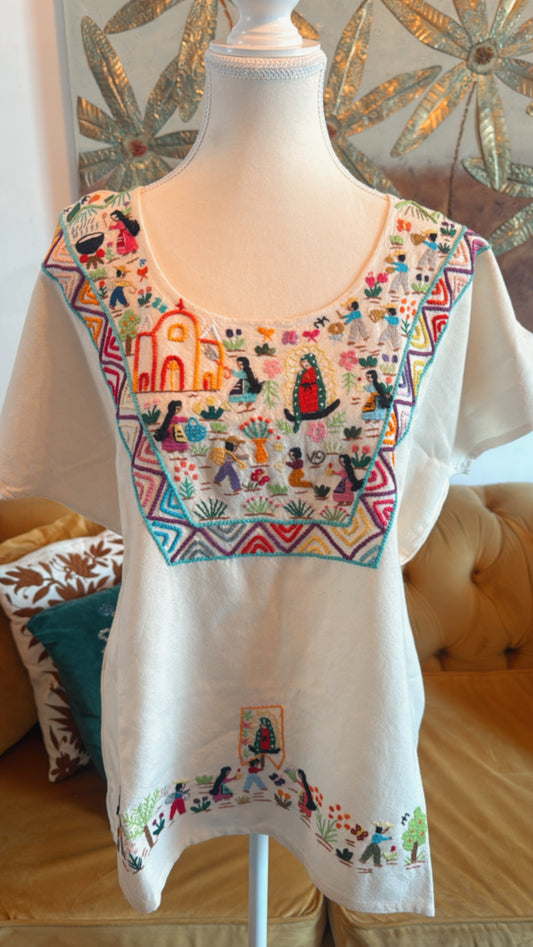 Blusa talla M-G Virgen de Guadalupe modelo 2 Tzintzuntzan mujer