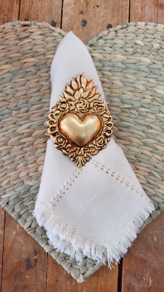 Par de Anillo de corazon de latón dorado modelo 1