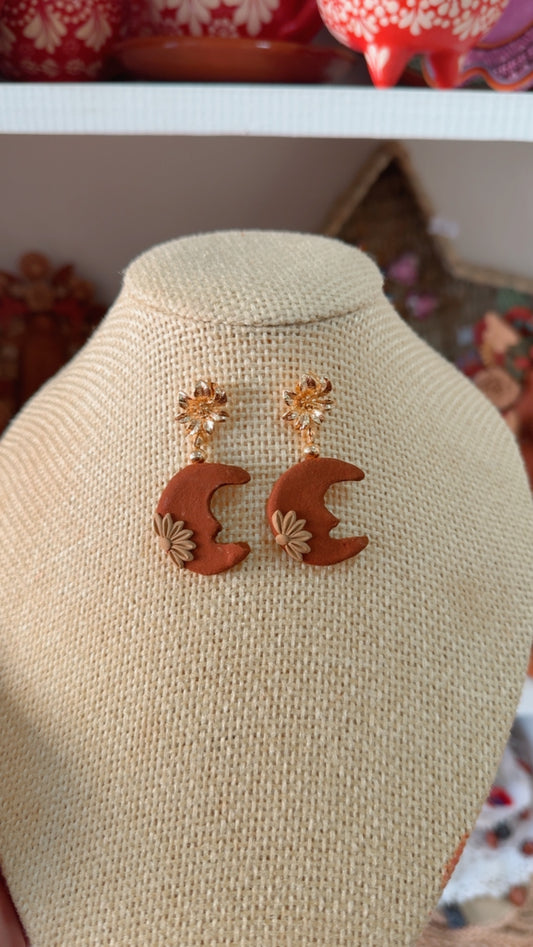 Aretes de luna de barro filigrana Atzompa joyería