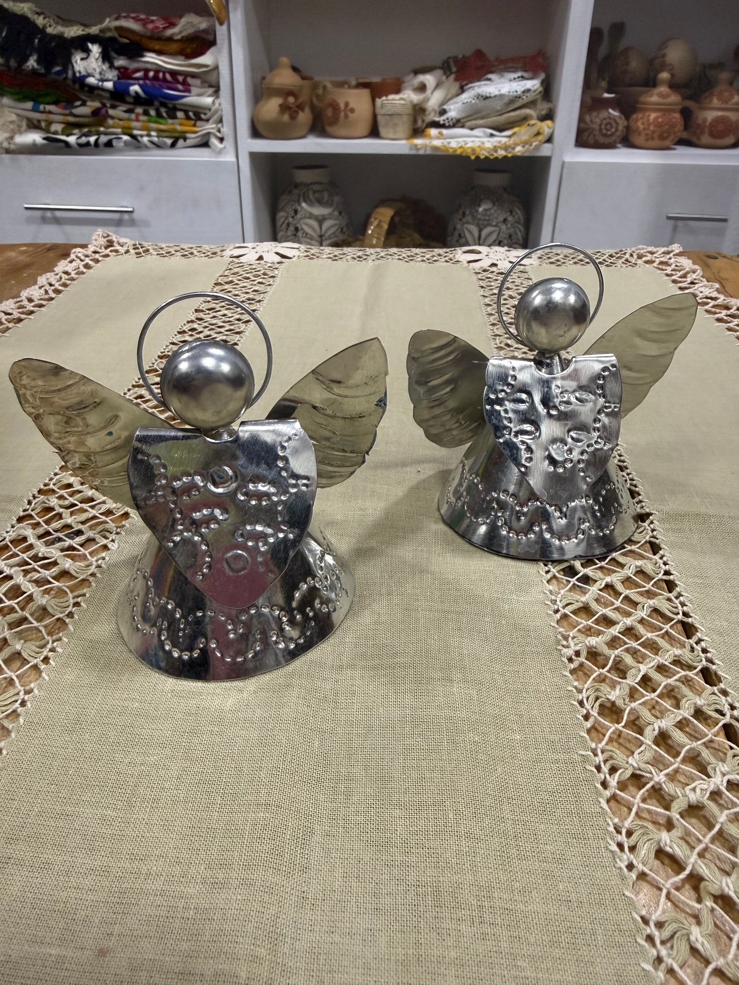 Par de angelitos de  latón