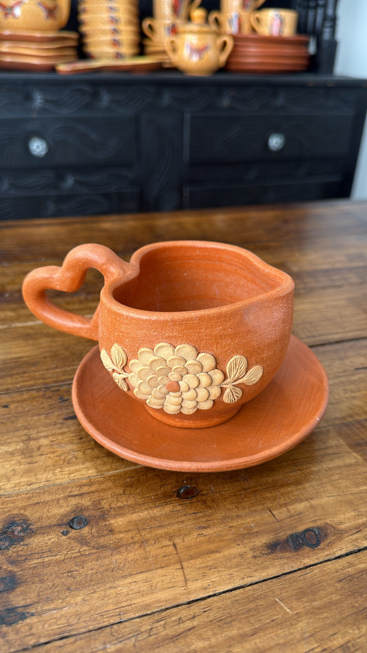 Taza de corazón asa corazón roja atzompa