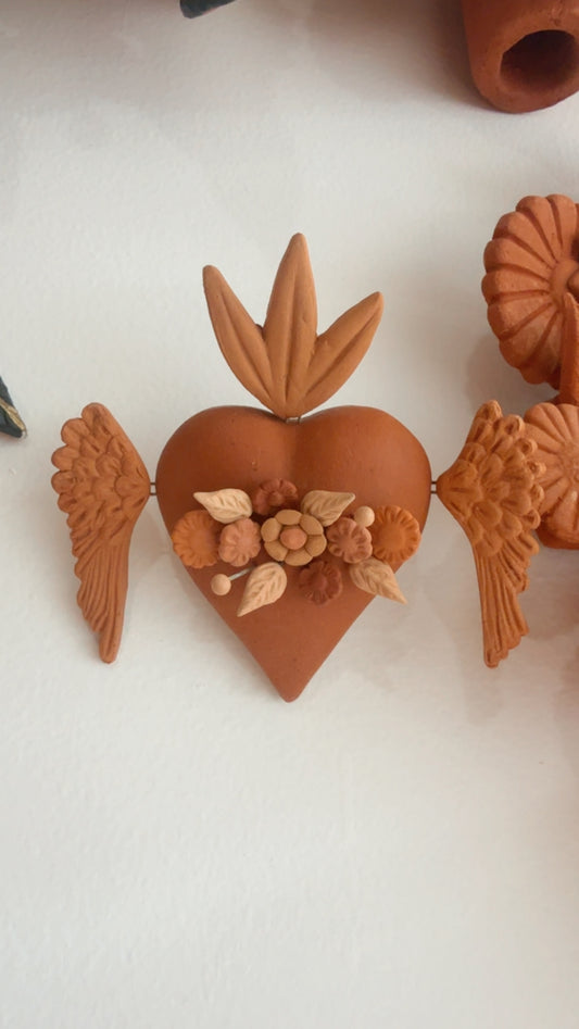 Corazoncito con alas Cms Metepec modelo 1