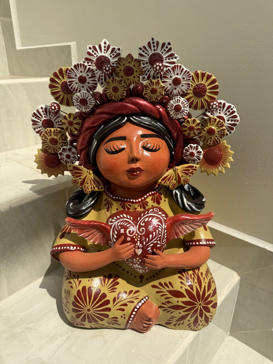 Pachamama policromada de corazón
