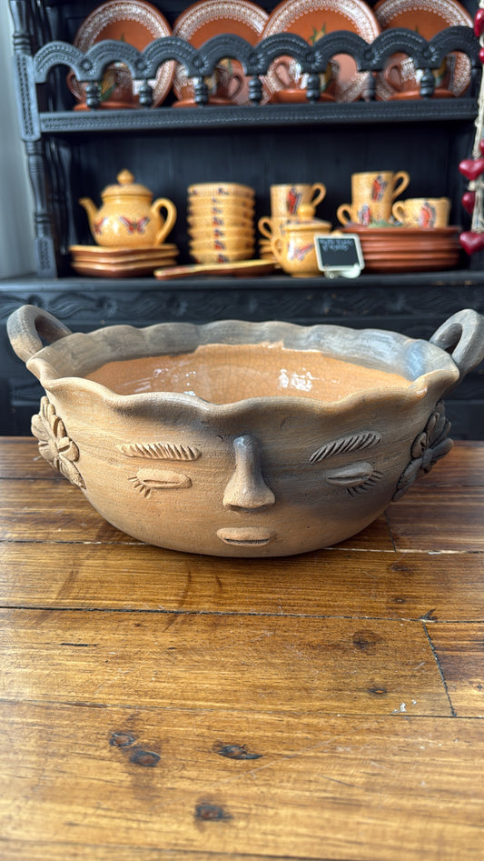 Cazuela con aretes de flor ahumada atzompa