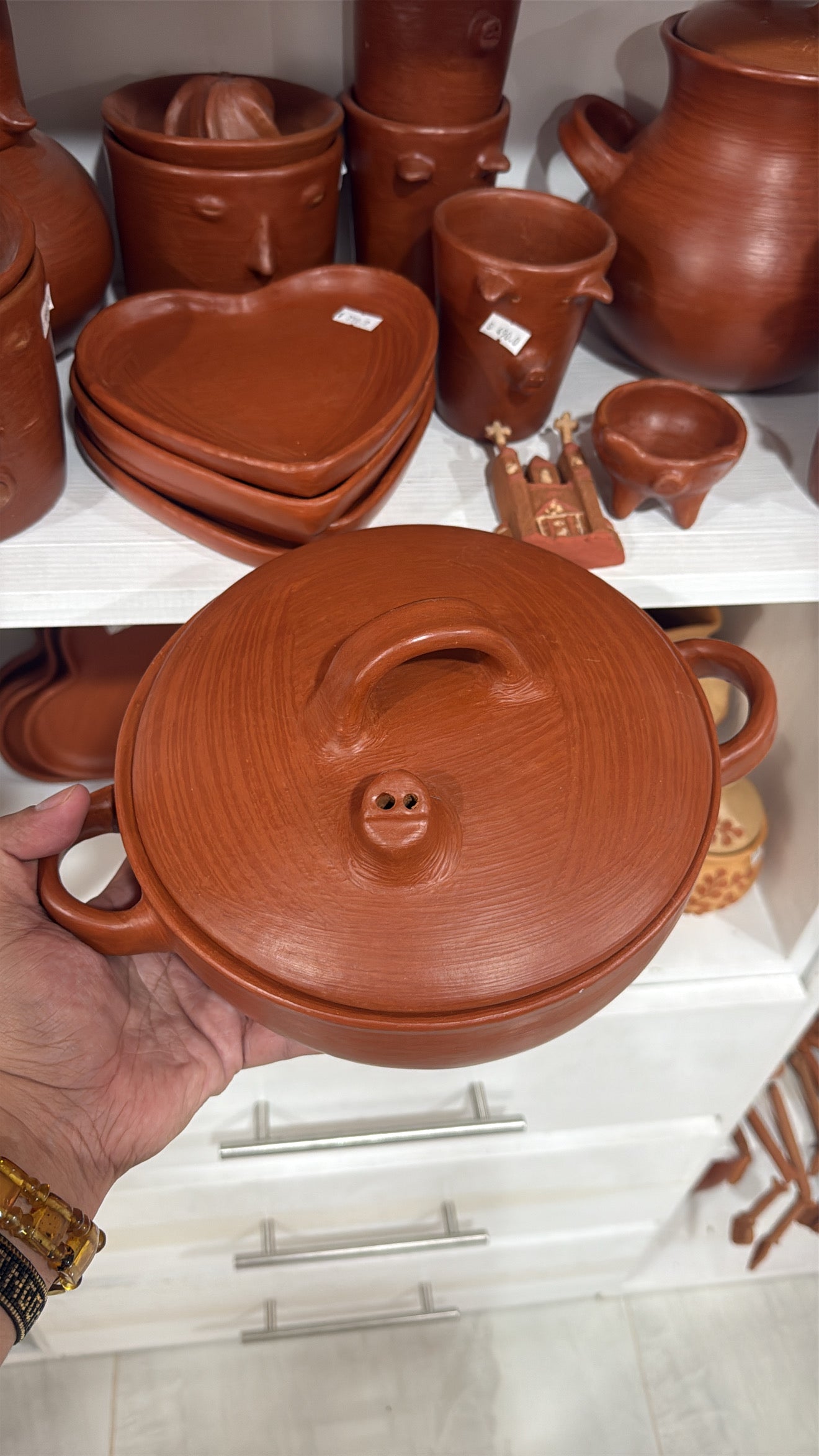 Cazuela de 1 litro agarradera trompa barro rojo