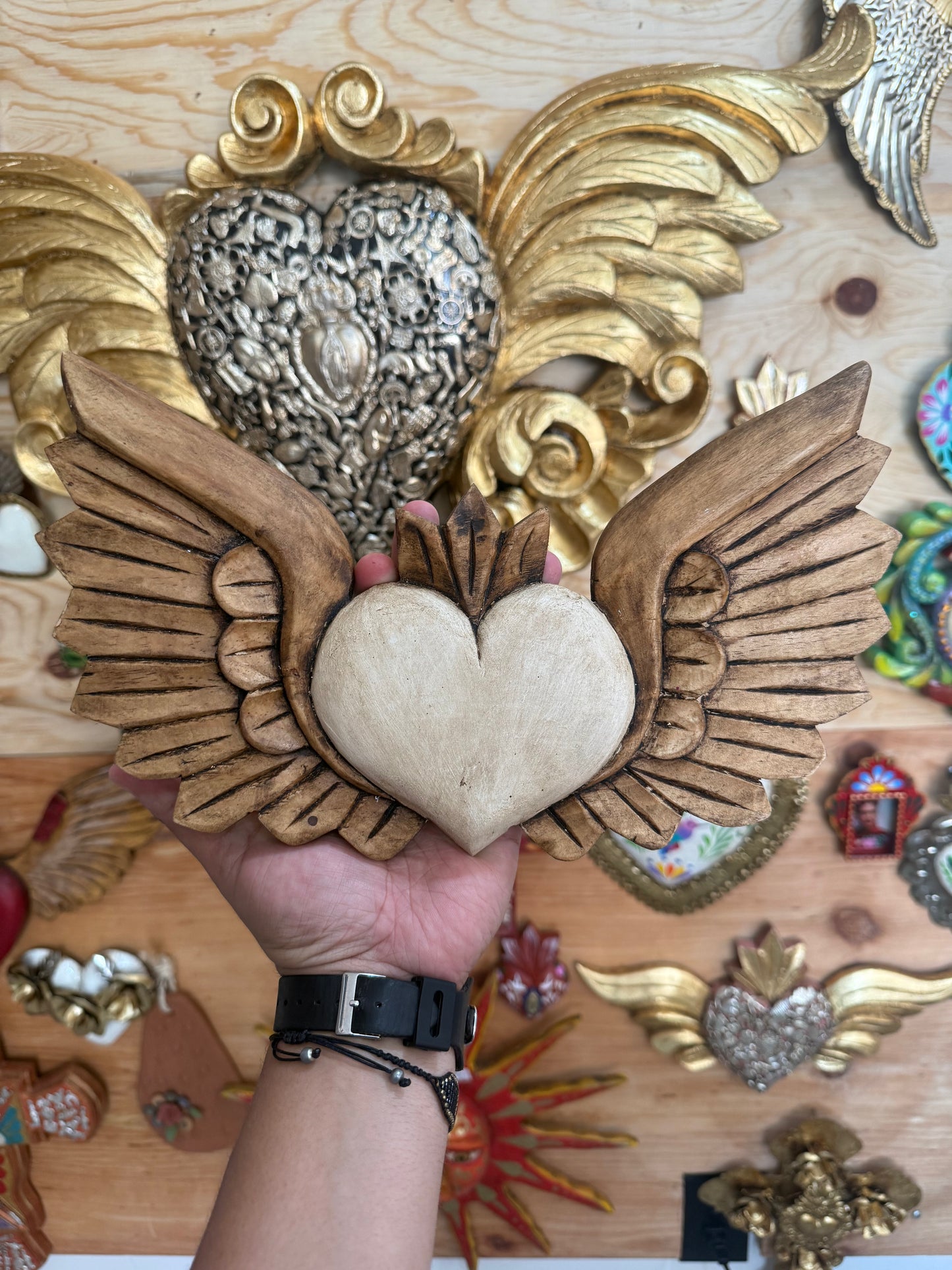Corazón de madera al natural con alas