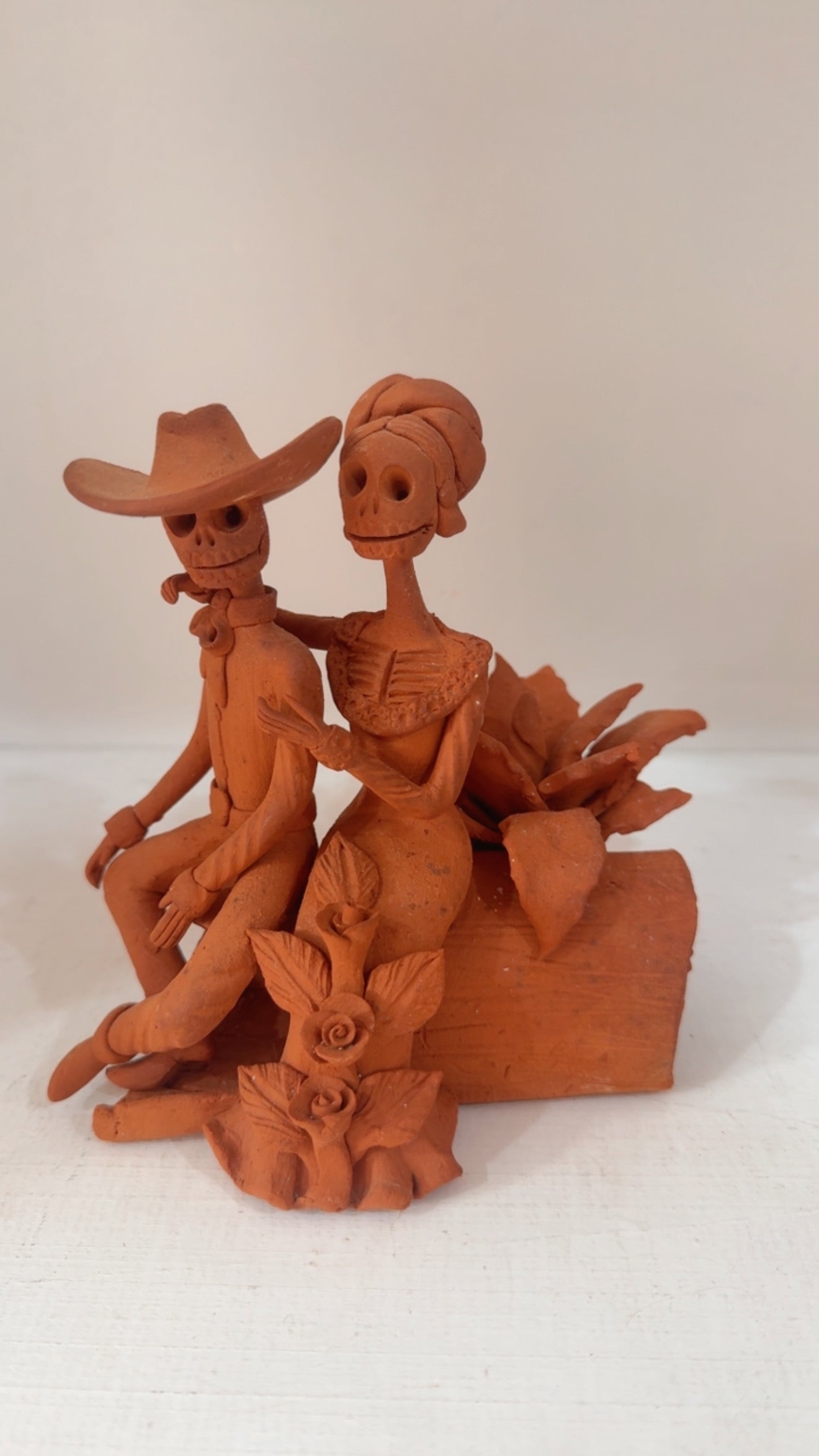 Pareja con maguey sentados amor eterno