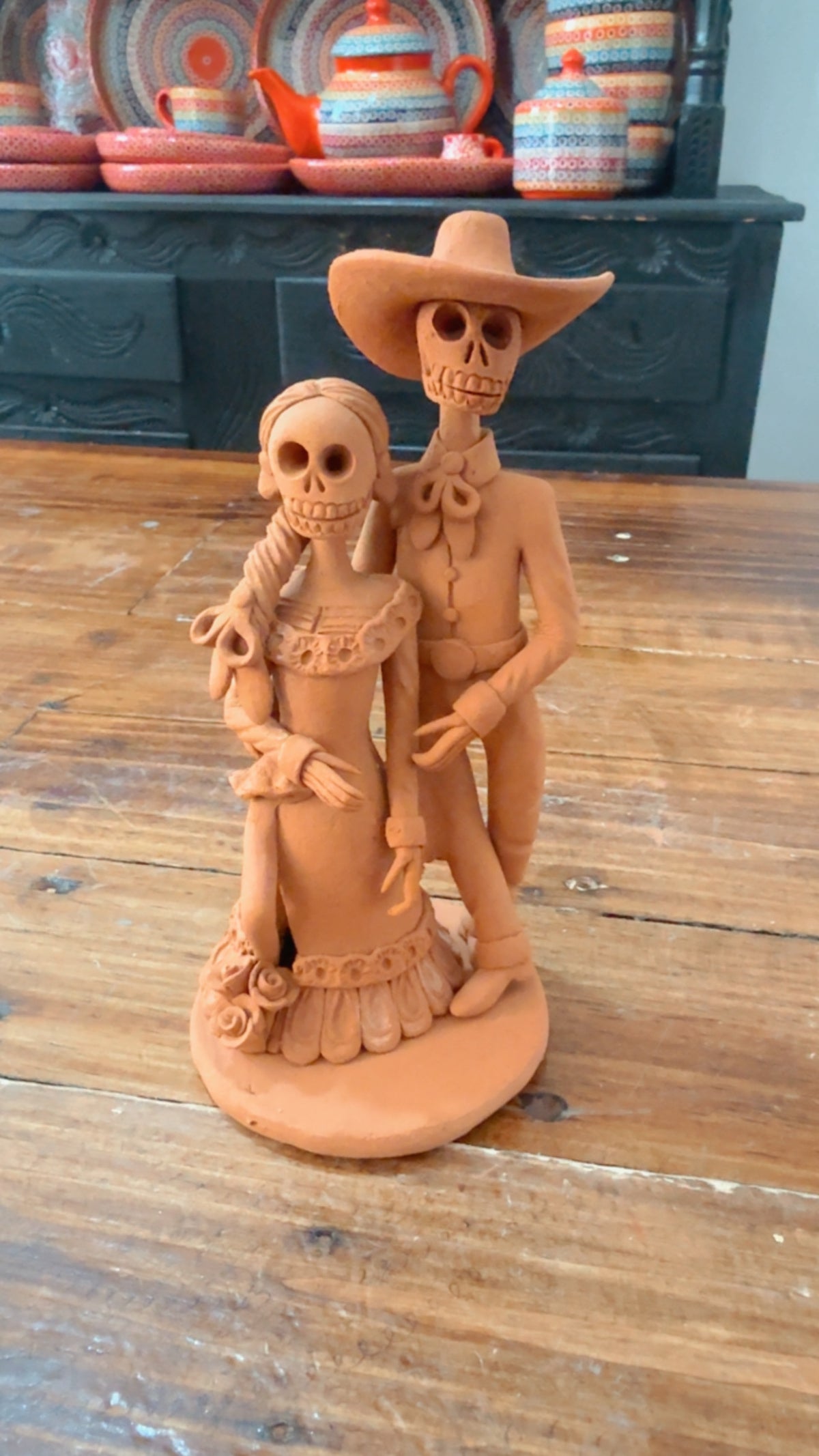 Pareja de catrines abrazados colección noche de ánimas amor eterno