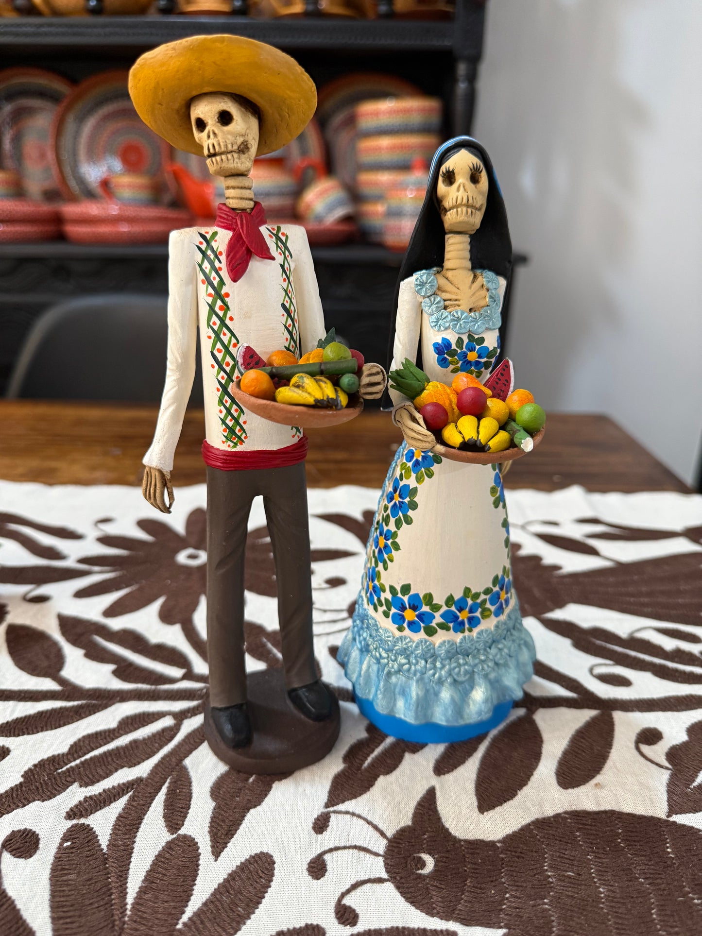 Pareja de catrines con frutas colección noche de ánimas amor eterno